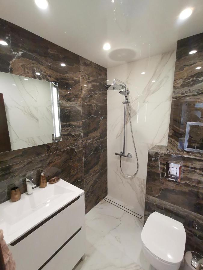 City Center Lux Apartment ヴァルナ エクステリア 写真