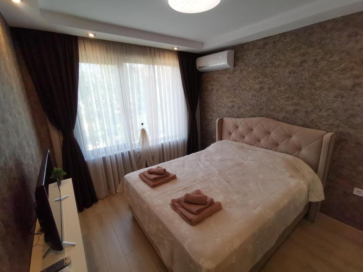 City Center Lux Apartment ヴァルナ エクステリア 写真